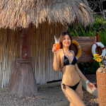 hot-girl-yen-xuan-ngay-cang-lo-ro-ve-goi-cam-cuon-hut-khi-dien-bikinidocx-1626019565634